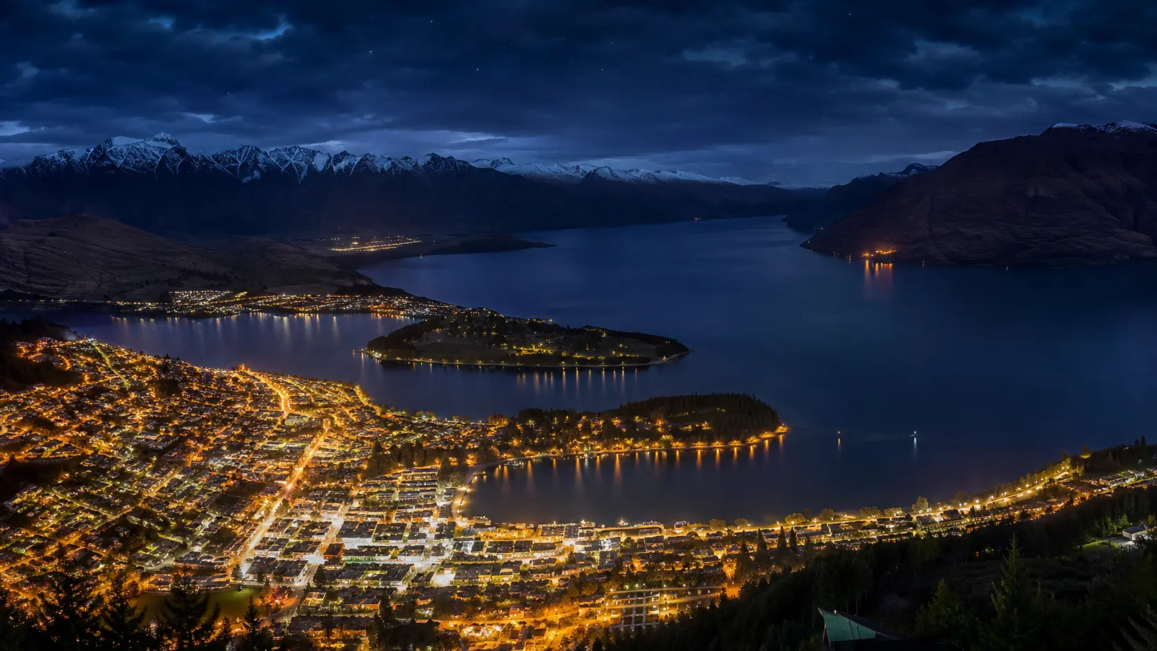 A Journey Through Queenstown & Wanaka's Lakes, Peaks and Adventure - New Zealand Photo 4