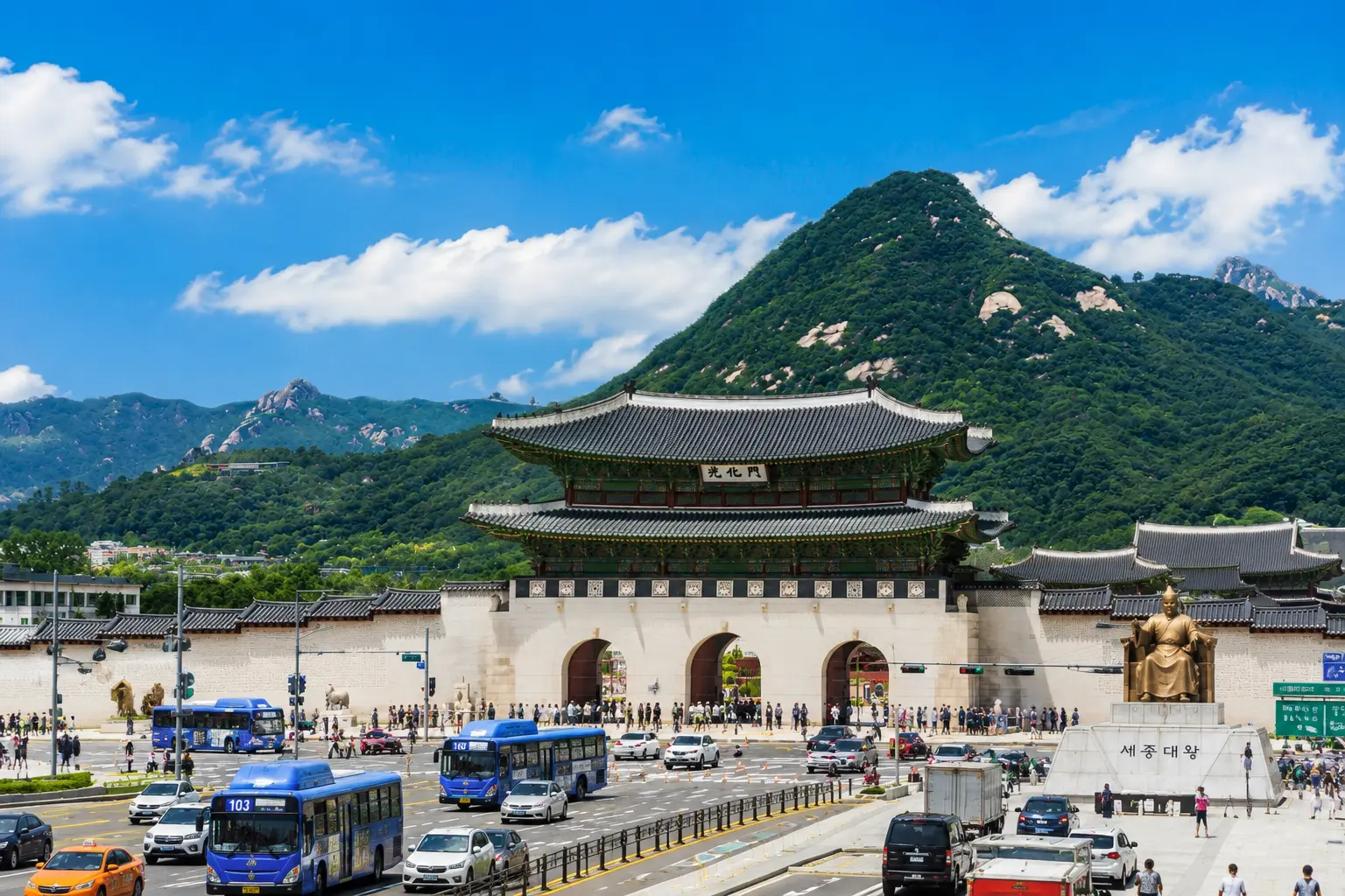 Echoes of Korea : SEOUL • BUSAN • GYEONGJU  - South Korea Photo 1